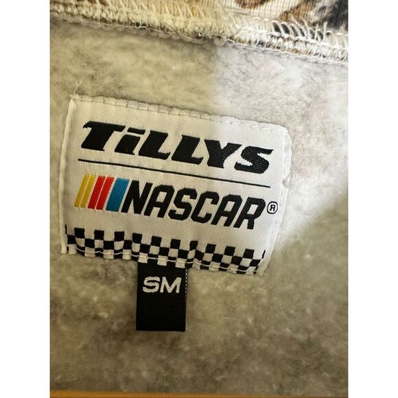 Tilly’s X NASCAR Camouflage Crewneck Sweater Size Mens Small New - Picture 4 of 6